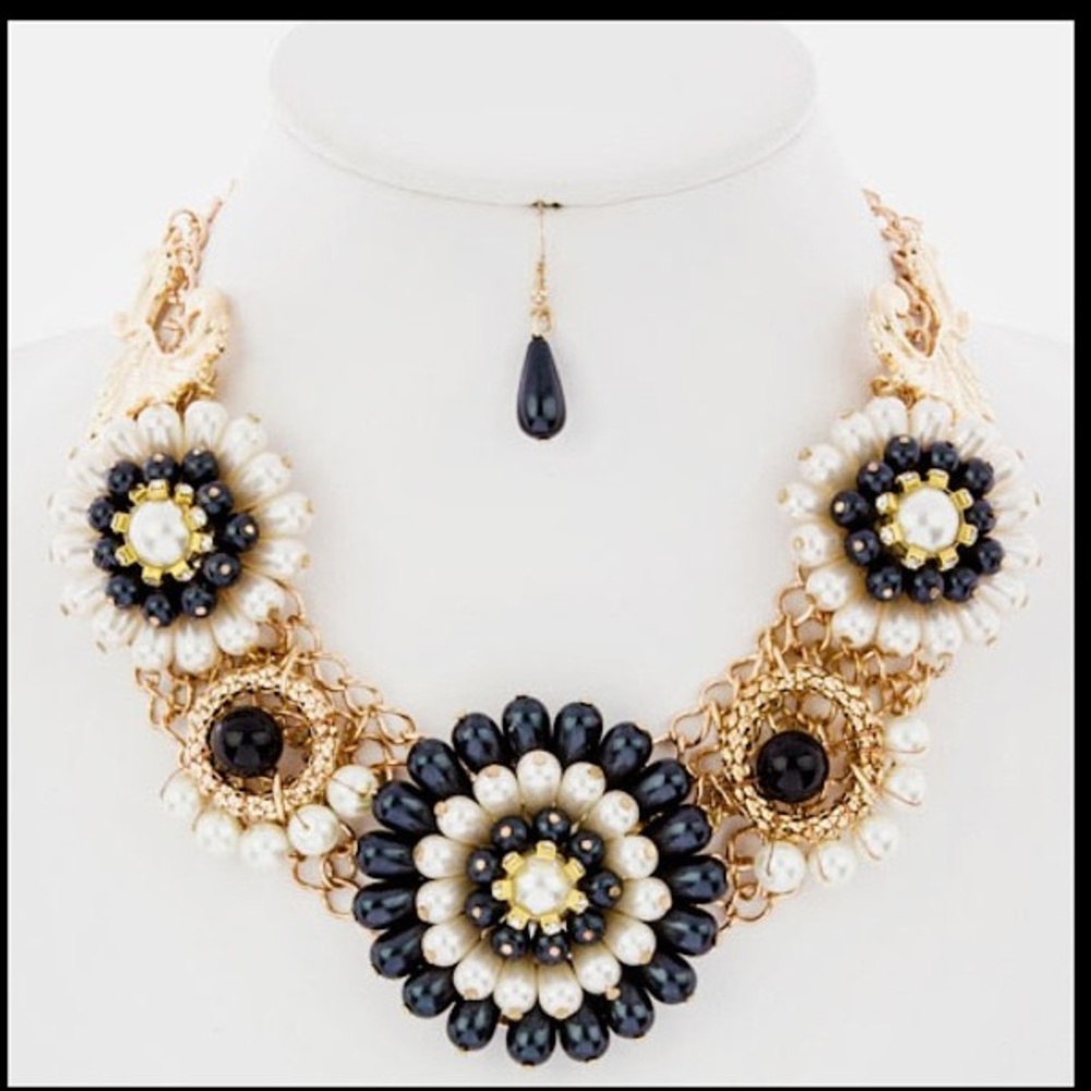 COPY - Floral antique estate necklace ⭐️ Rare Find